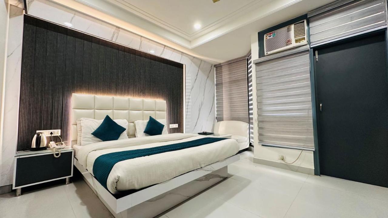 Hotel Baba Deluxe Near New Delhi Railway Station And City Center -By Rcg Hotels 外观 照片