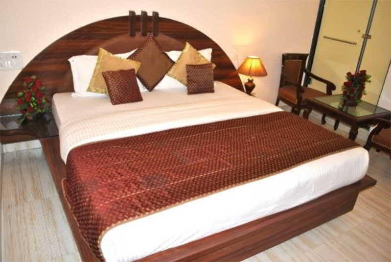 Hotel Baba Deluxe Near New Delhi Railway Station And City Center -By Rcg Hotels 外观 照片